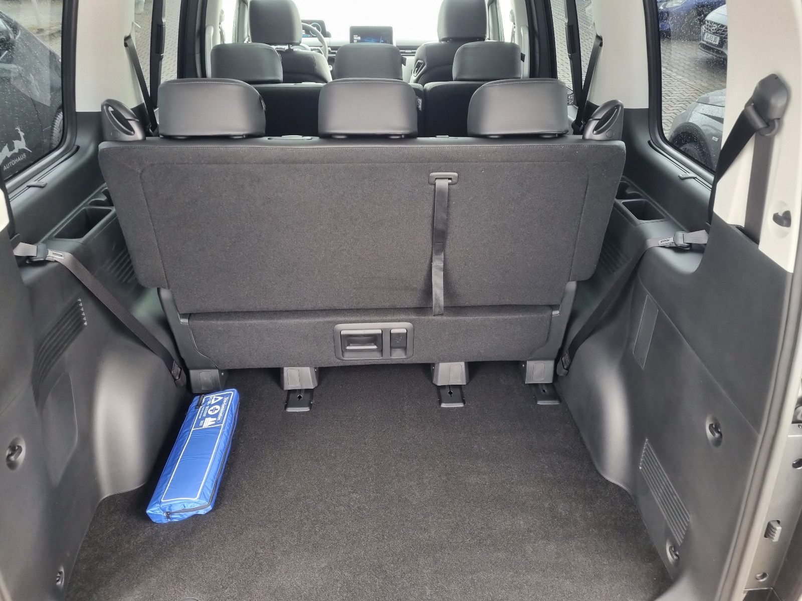 Fahrzeugabbildung Hyundai Staria 2.2 CRDi PRIME 9-Sitzer 2WD PANO ParkP.
