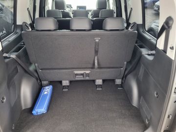 Fahrzeugabbildung Hyundai Staria 2.2 CRDi PRIME 9-Sitzer 2WD PANO ParkP.