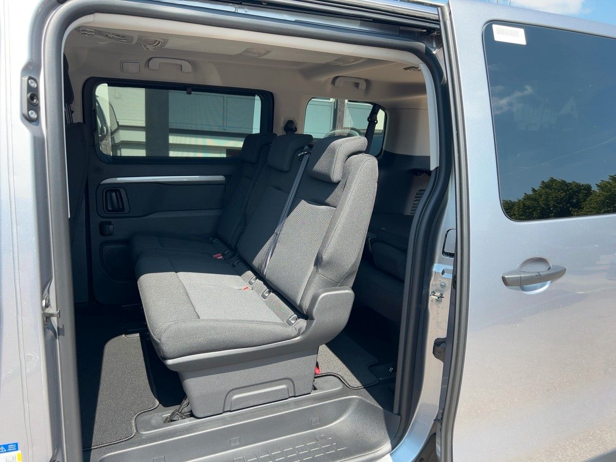 Fahrzeugabbildung Toyota Proace Verso L1 Comfort + Travel Paket M/T