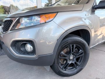 KIA Sorento - 4