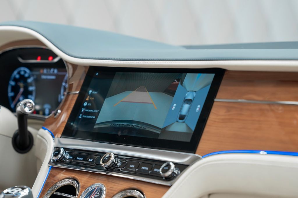 Continental GT V8 MULLINER BLUE/BEIGE - Bild 19