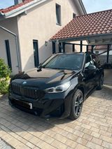 BMW iX1 xDrive30 inkl. AHK und Head-Up Display - BMW iX1