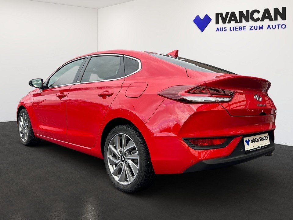 Fahrzeugabbildung Hyundai i30 Fastback 1.4 T-GDI 140PS Style