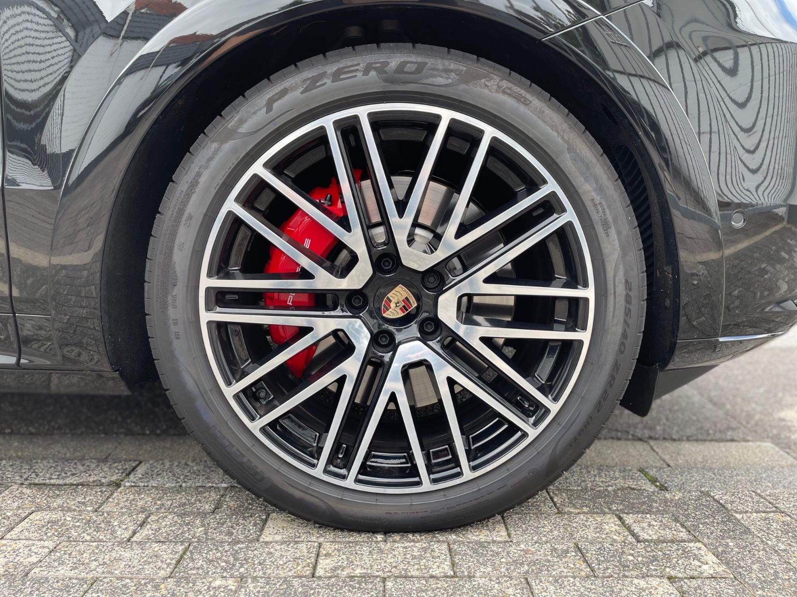 Fahrzeugabbildung Porsche Cayenne GTS Coupé |HUD|ACC|360°|3.Disp|Sportdesi