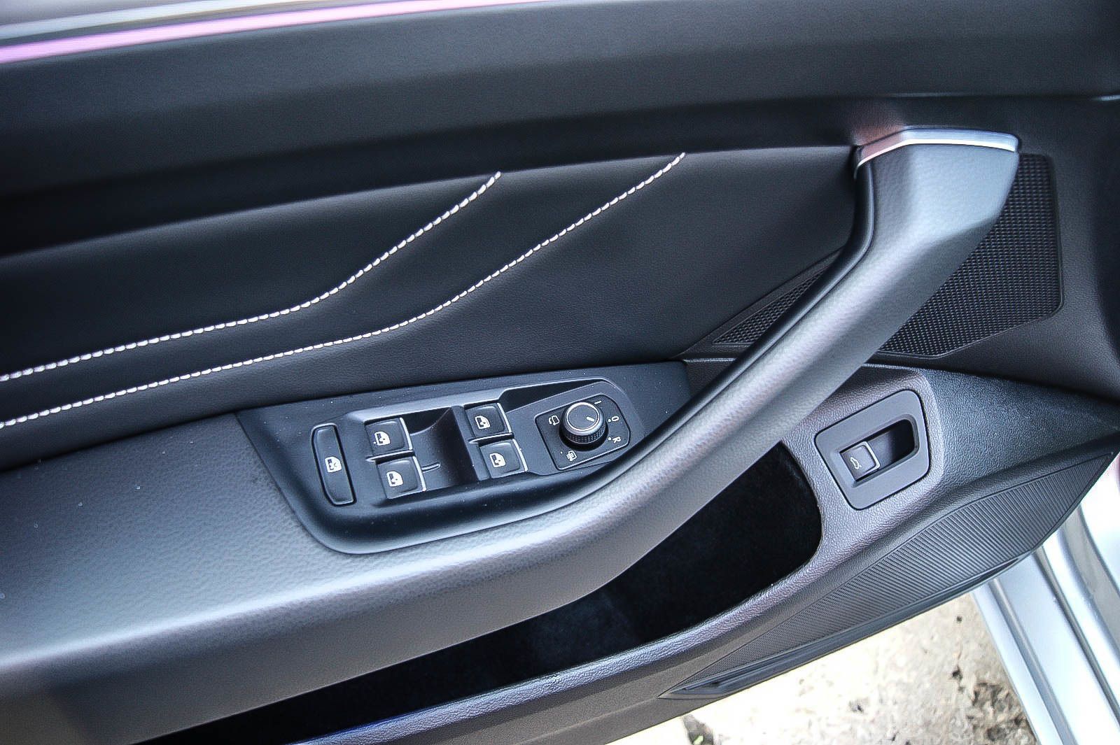 Fahrzeugabbildung Volkswagen Passat Variant 2.0 TDI Elegance VIRTUAL MATRIX