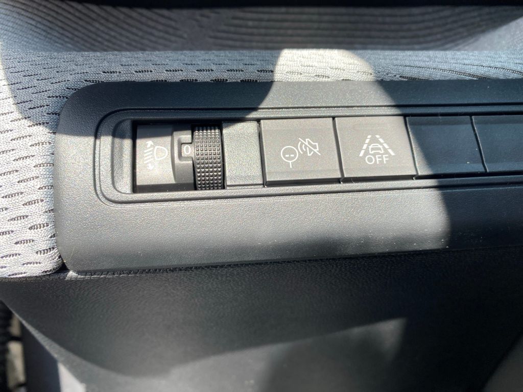 Fahrzeugabbildung Citroën C3 Aircross Hybrid 145 ë-DSC6 MAX *Winter-Paket*