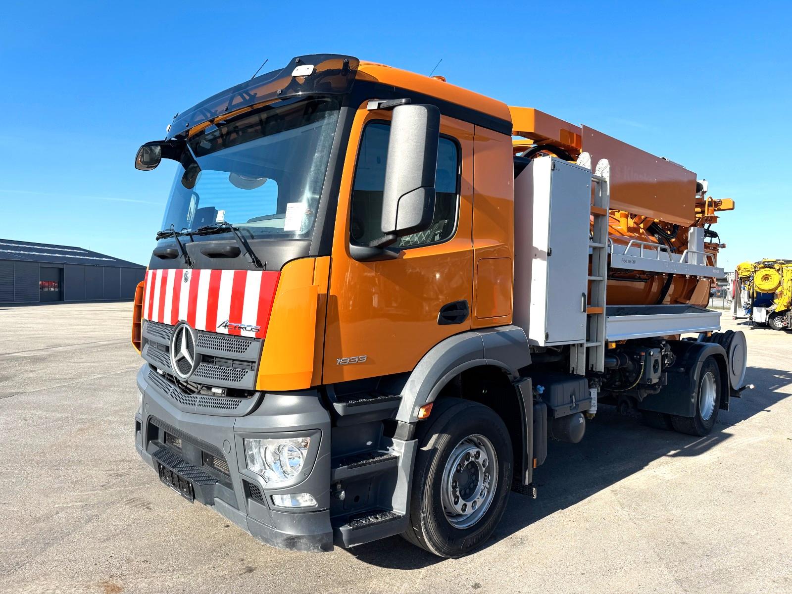 Mercedes-Benz Actros 1833 4x2 Bucher FlexLine C60