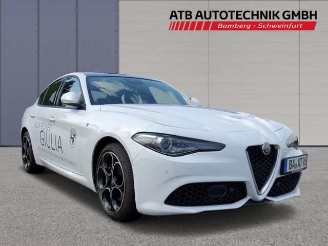 Fahrzeugabbildung Alfa Romeo Giulia Ti Turbo 2.0 Q4 Allrad El. Fondsitzverst.