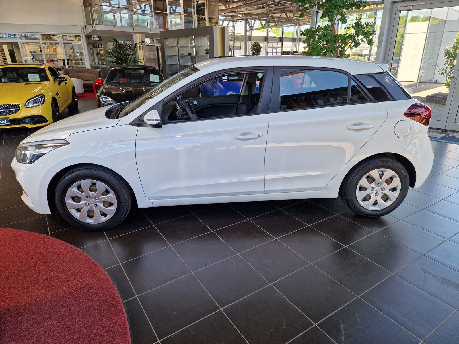 Fahrzeugabbildung Hyundai i20 Pure KLIMA