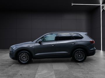 Volkswagen Touareg - 2
