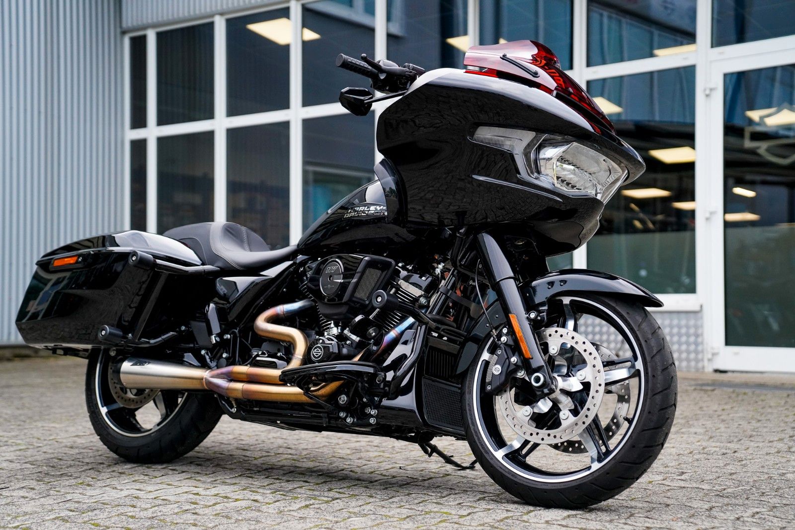 Fahrzeugabbildung Harley-Davidson Road Glide FLTRX 117 Cui - Zard Rick´s Lenker -