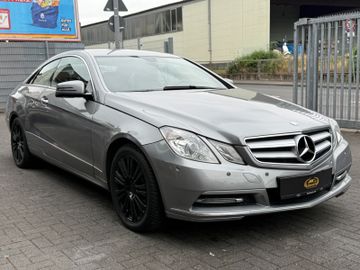 Mercedes E 200 - 3