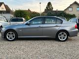 BMW 318d Scheckheft Xenon SHZ PDC Leder S.Dach Navi - BMW 318 aus 2009: 318d