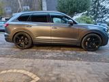 Volkswagen Touareg 4.0 V8 TDI 310kW 4MOT Tiptr. R-Line ... - Volkswagen Touareg in Kiel