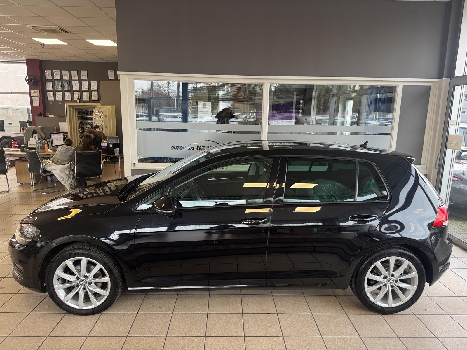 Volkswagen Golf VII 1.4 Highl Auto SHZ Alcantara Navi Xenon