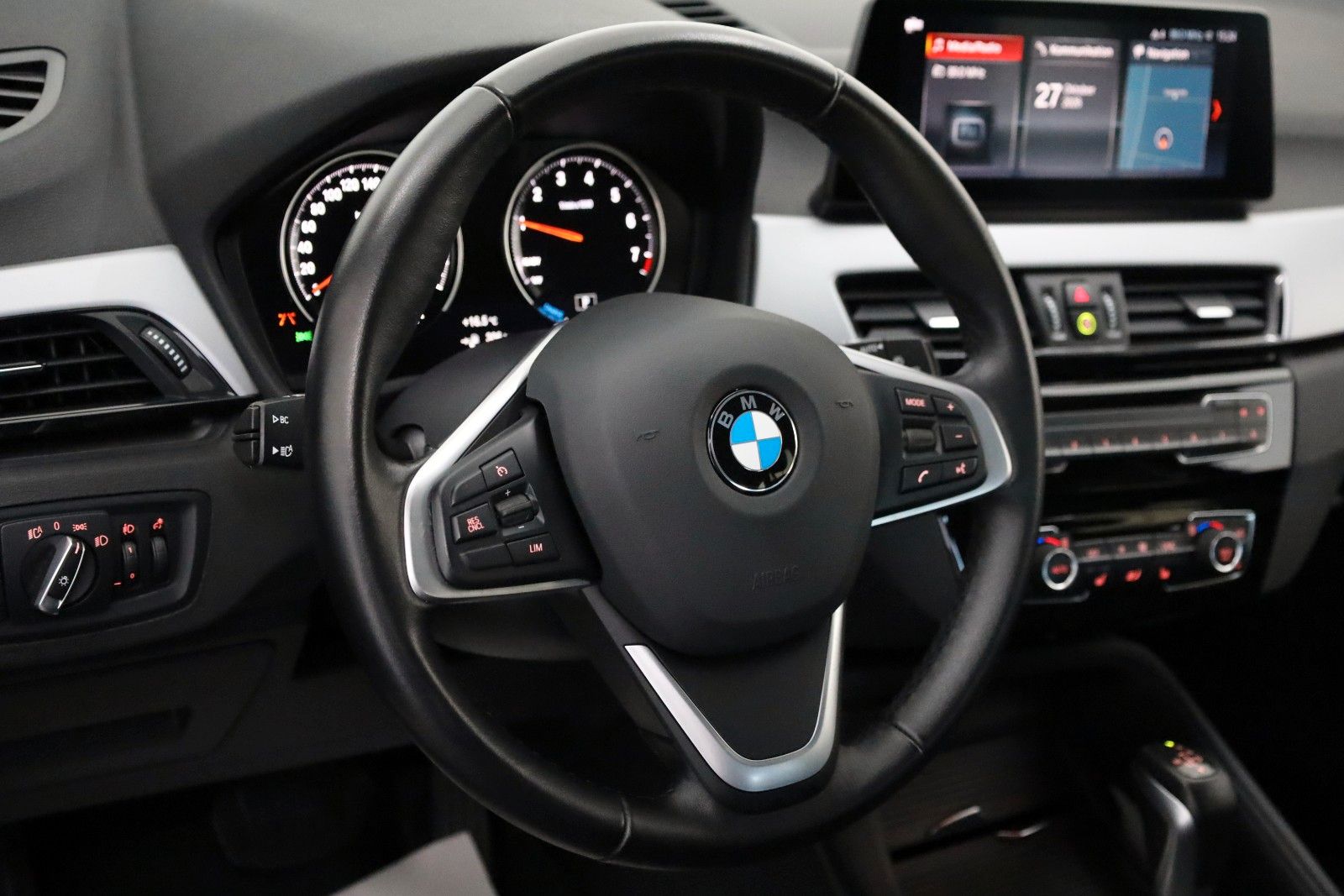 Fahrzeugabbildung BMW X1 xDrive 25e Advantage,Leder,Navi,SH,HUD,Kamera