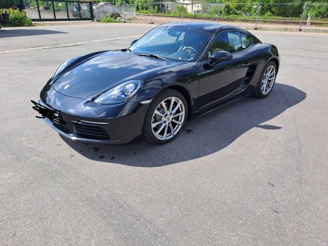 PORSCHE 718 Cayman