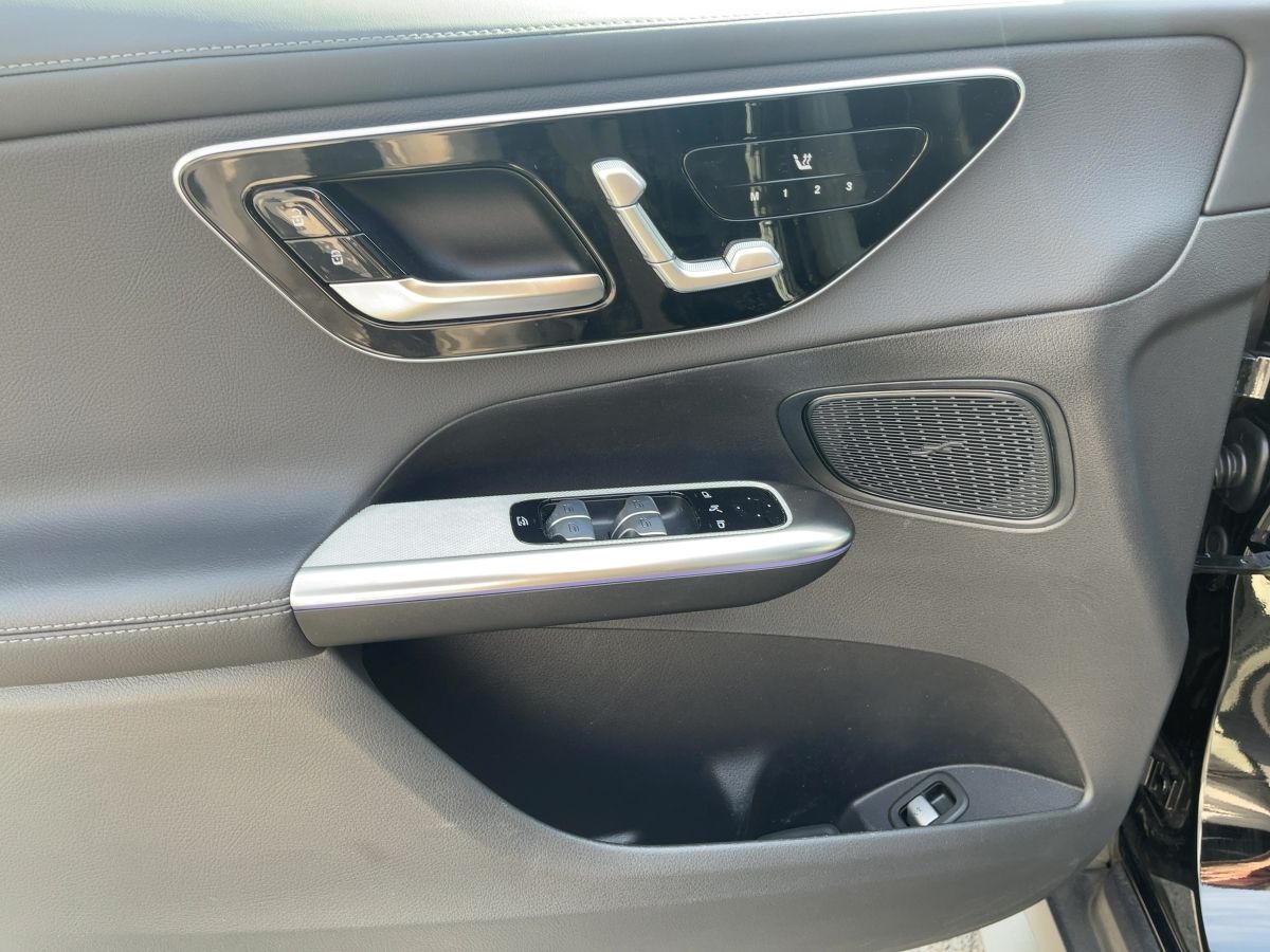 Fahrzeugabbildung Mercedes-Benz GLC 220 d 4M AMG/Night/360°/Digital-Light/AHK