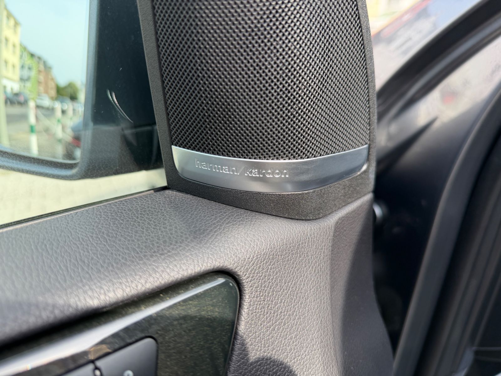 Fahrzeugabbildung Mercedes-Benz GLE 350 d 4Matic AMG LINE NEUER MOTOR VOLLAUSST.