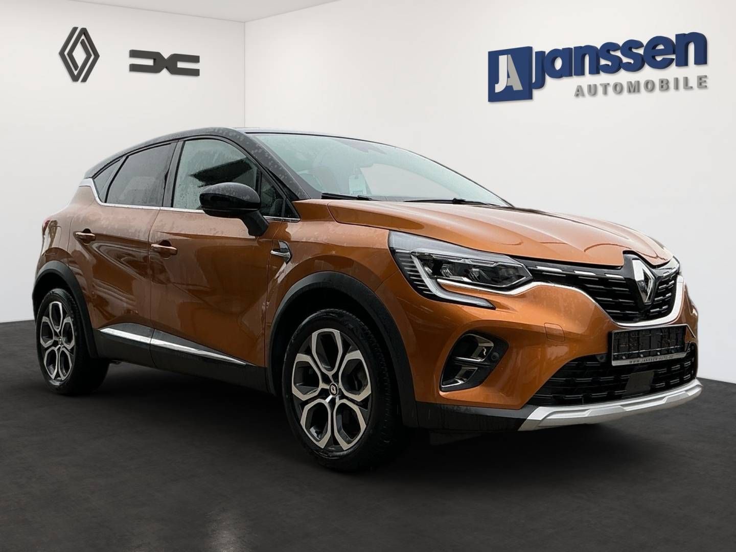 Fahrzeugabbildung Renault CAPTUR INTENS E-TECH Plug-in 160 (MY21.2)