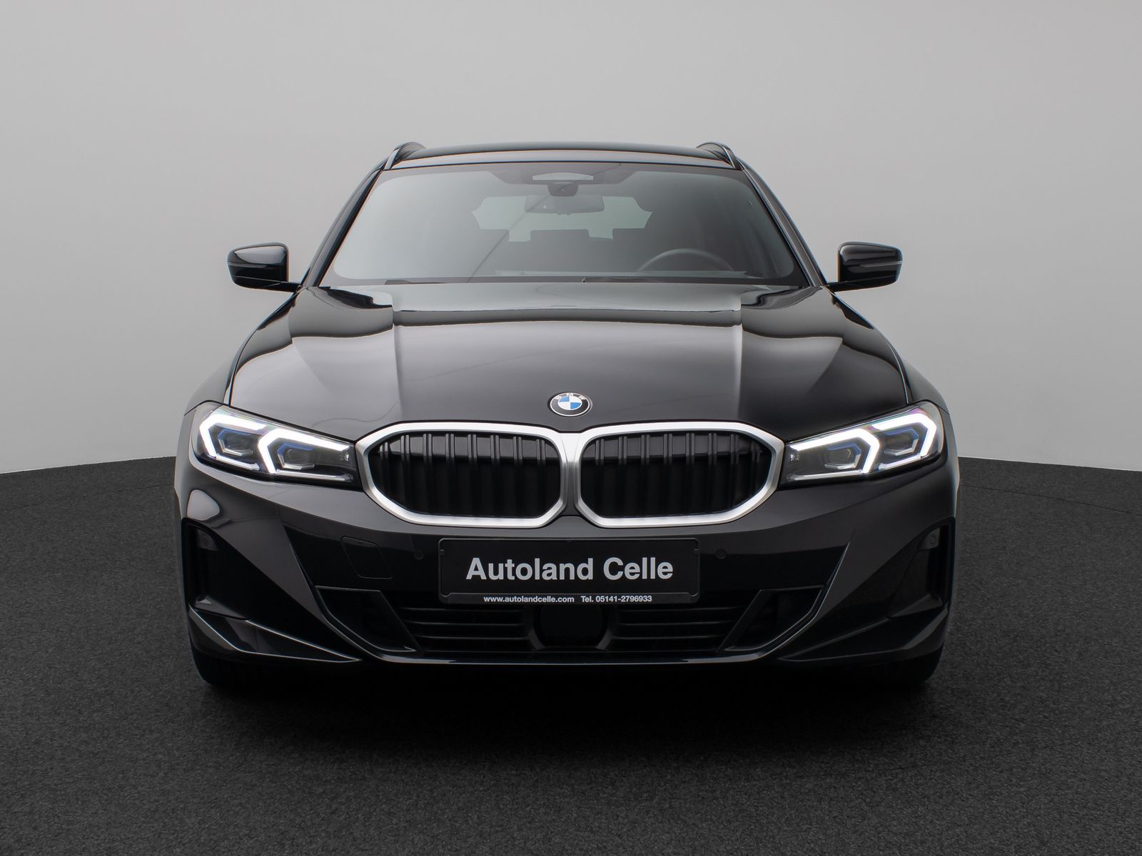 Fahrzeugabbildung BMW 318d Kamera HUD DAB ACC Komfort Alarm Sport