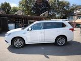 Mitsubishi Outlander 2.4 MIVEC PLUG-IN HYBRID 4WD Basis... - Mitsubishi Outlander mit Hybrid-Antrieb: Plug In