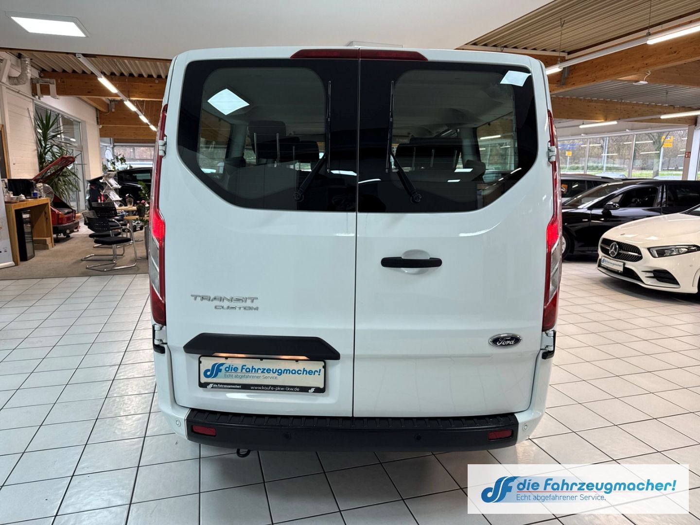 Fahrzeugabbildung Ford Transit Custom Tourneo Kombi 320 L2 Trend Dyn. K