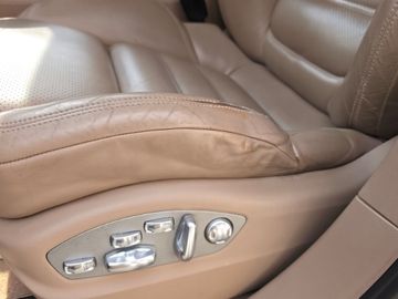 Porsche Cayenne - 12