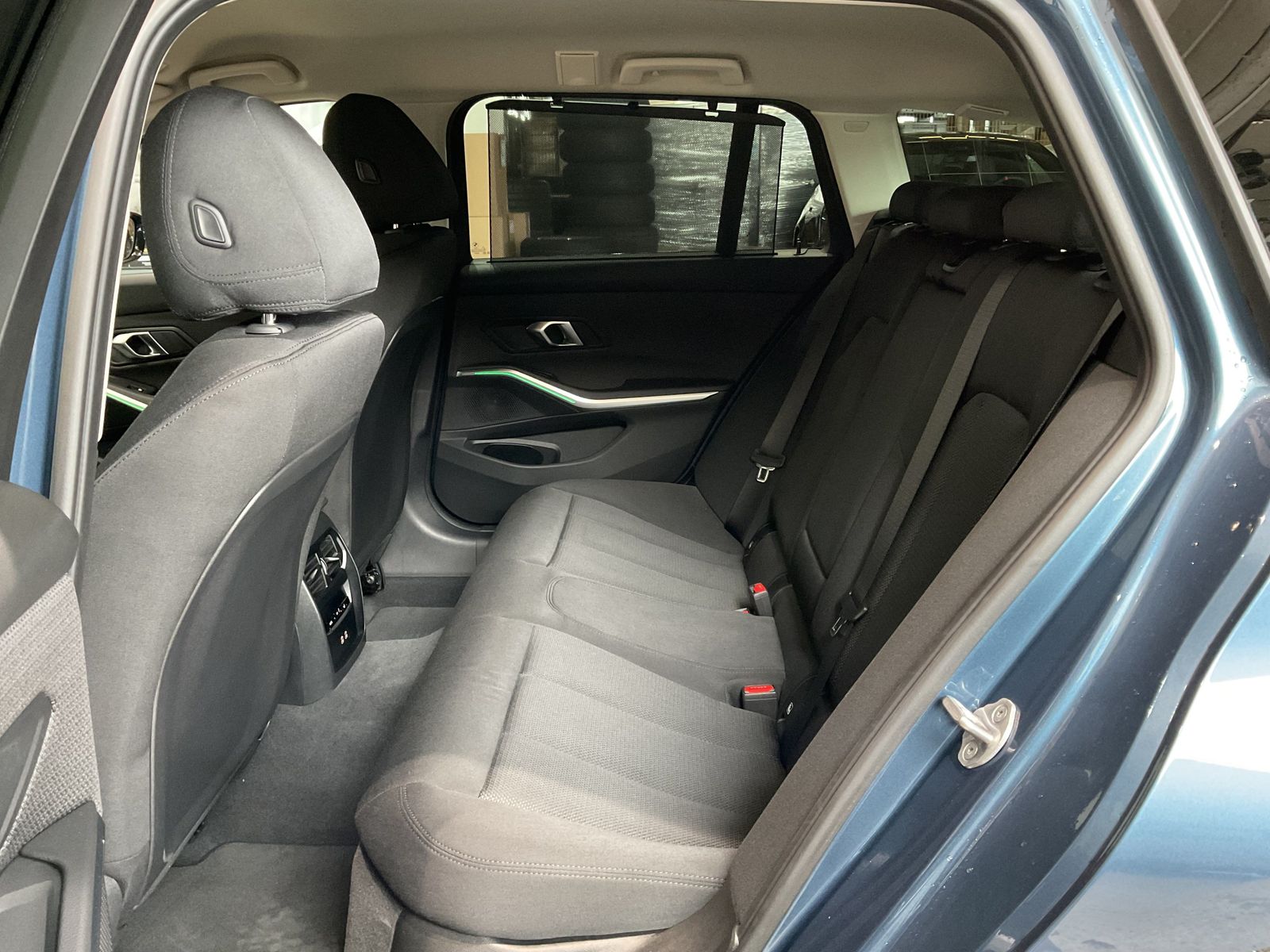 Fahrzeugabbildung BMW 318i |Driving Assistant |Komfortzugang |Sitzheiz