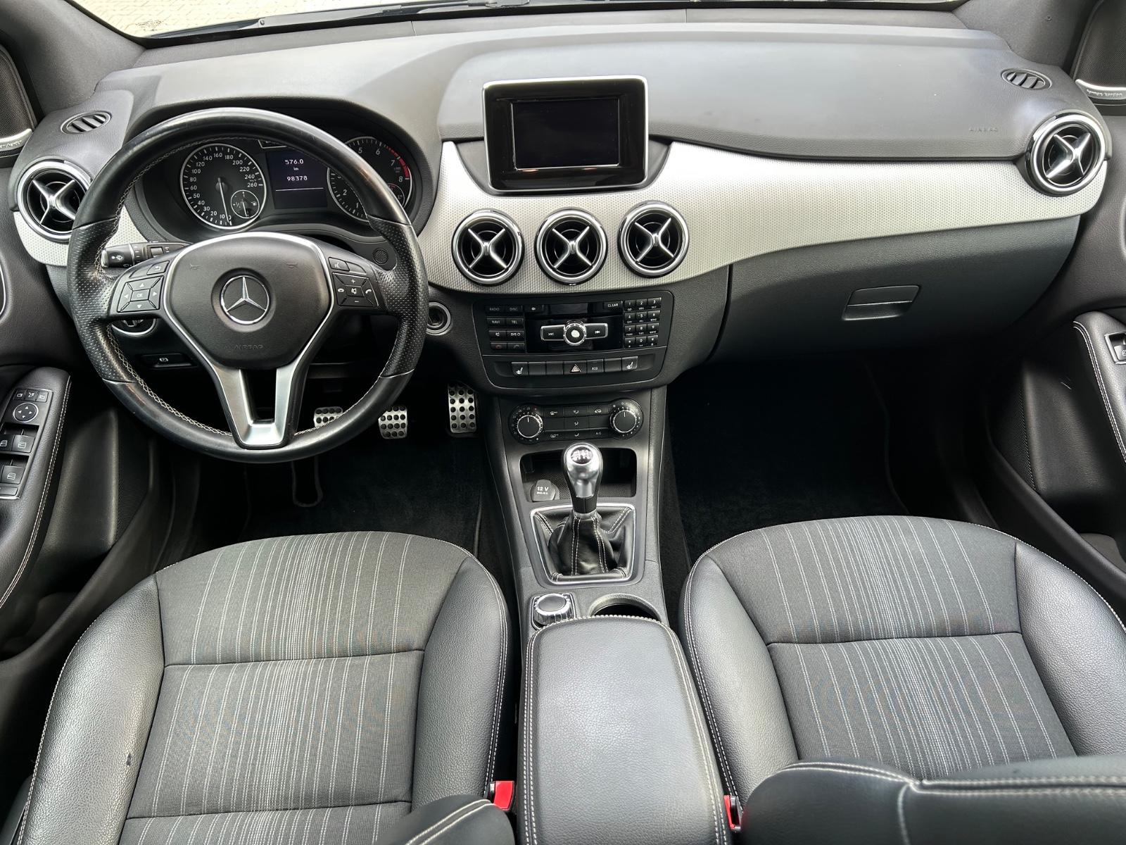 Mercedes-Benz B 180 AMG Line 2. Hand Navi Klima Teilleder USB