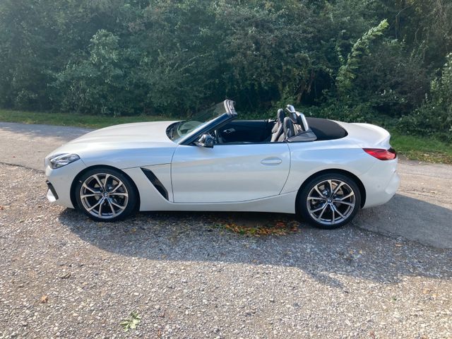 BMW Z4 sDrive30i  HUD H+K Sound