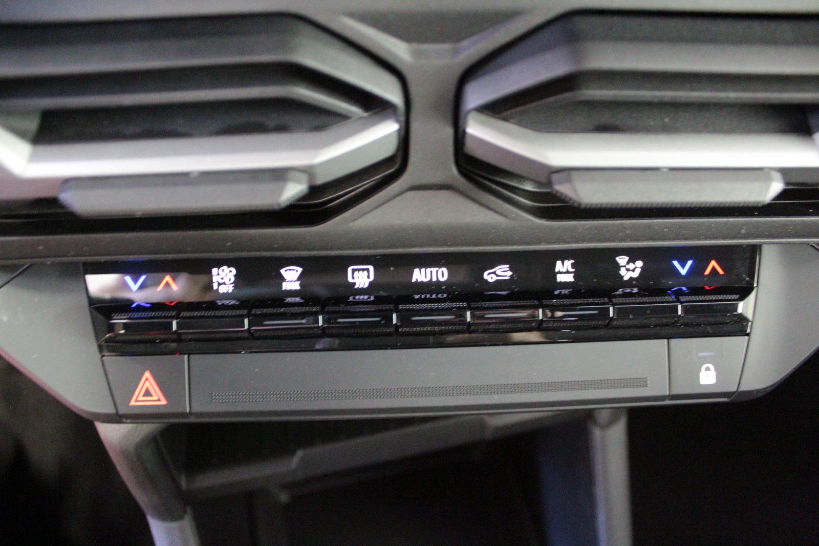 Fahrzeugabbildung Dacia Bigster mild hybrid 130 4x4 Expression*Allrad*