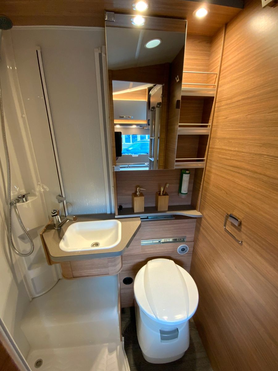 Fahrzeugabbildung Weinsberg CaraSuite 650 MEG