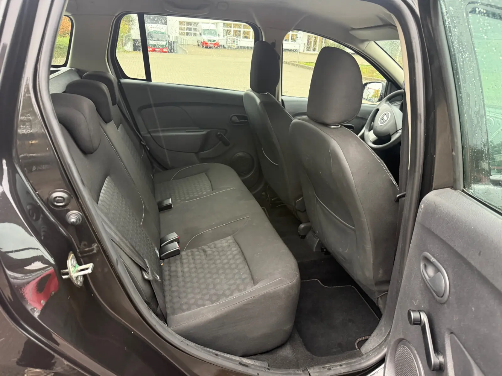 Dacia Logan 2014 — photo 10