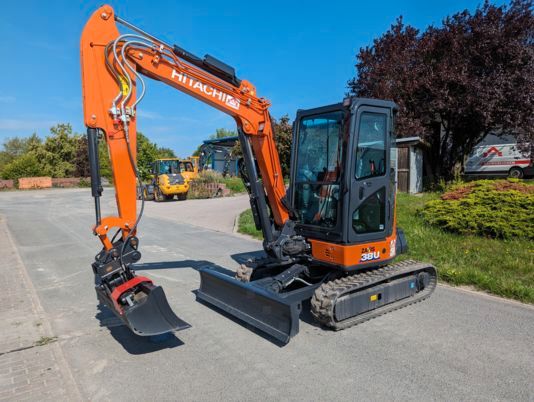 Hitachi ZX38U-6 (netto 39.950 €)