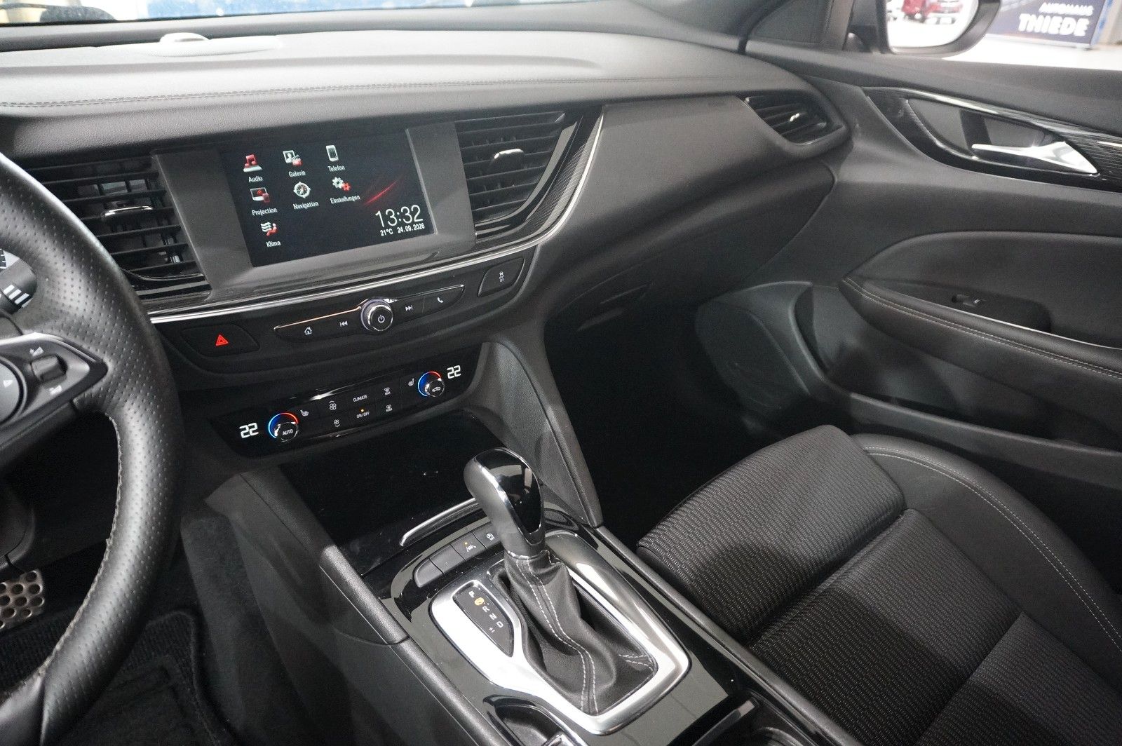 Fahrzeugabbildung Opel Insignia B ST 1.6D INNOV. NAVI/LED/KAMERA/SH/AHK