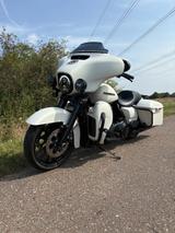 Harley-Davidson FLHXSE Street Glite Spezial 107 - HARLEY-DAVIDSON WEIß