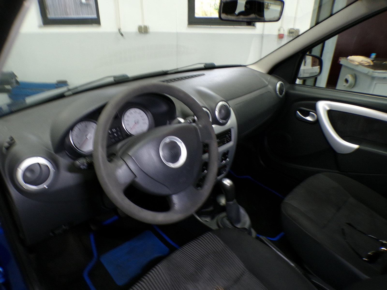 Dacia Logan 2009 — photo 10