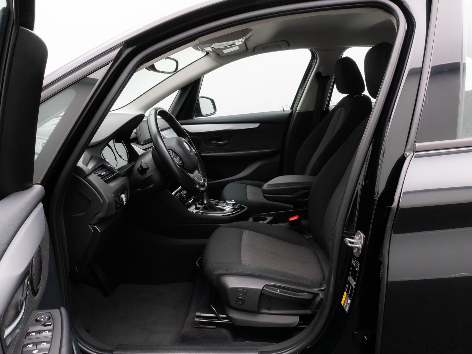 Fahrzeugabbildung BMW 225xe iPerf  Active Tourer Navi Geschwindig Touc
