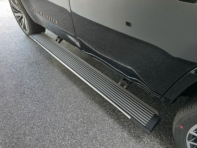 Fahrzeugabbildung Jeep GRAND WAGONEER SERIES III 6.4L V-8!