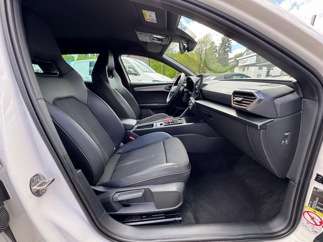 Leon ST 1.4 eHYBRID 180kW VZ DSG ACC/NAV/RFK/DCC