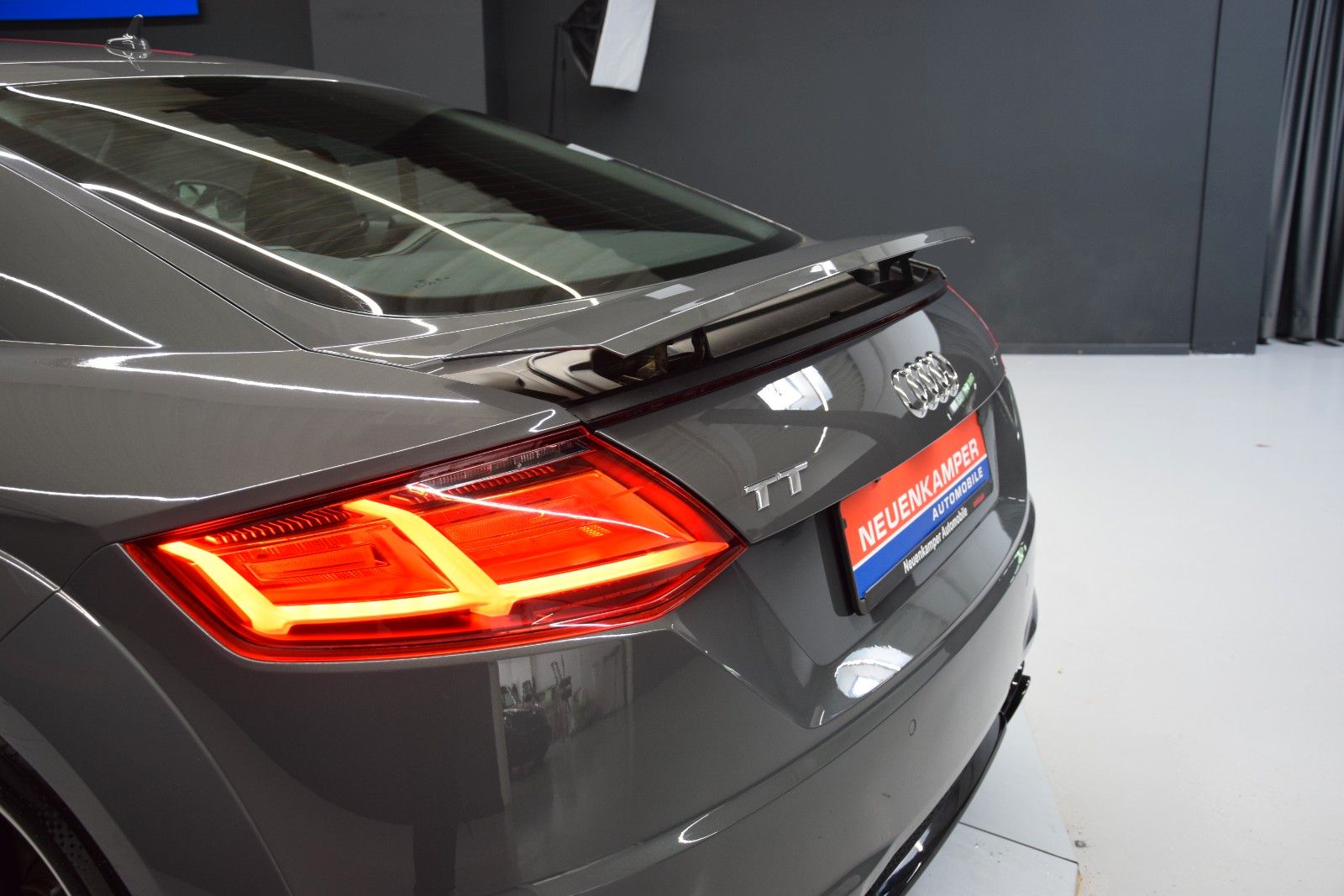 Fahrzeugabbildung Audi TT Coupe 2.0 TFSI quattro competition *No OPF*