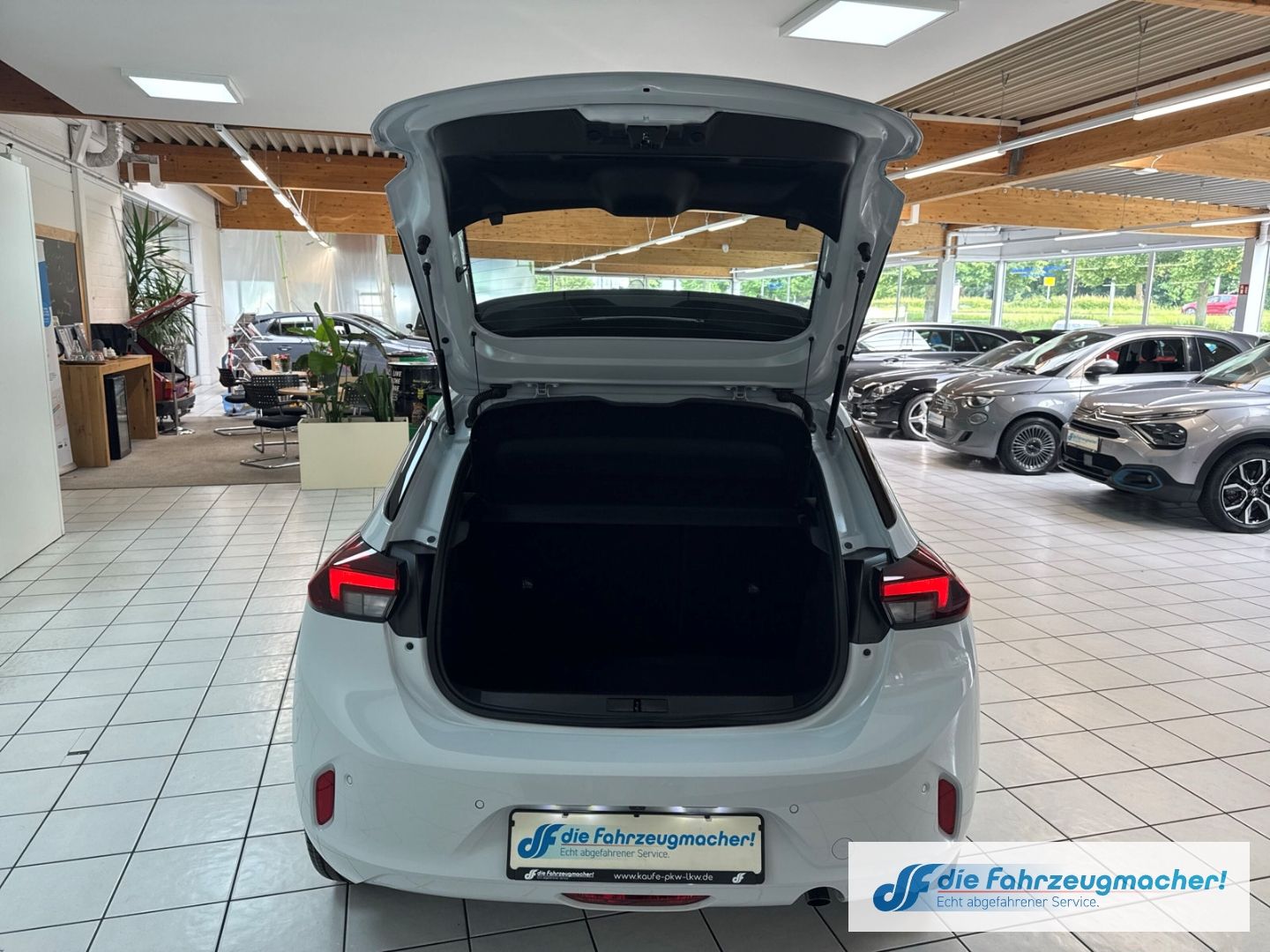 Fahrzeugabbildung Opel Corsa F SHZ Kamera LED Apple CarPlay Android Aut