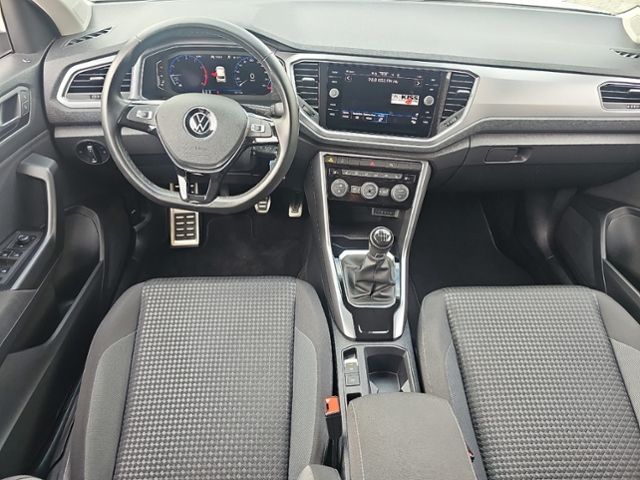 Fahrzeugabbildung Volkswagen T-Roc 1.0 TSI ACTIVE NAVI AHK LED SHZ LICHT&SICH