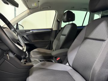 Volkswagen Tiguan - 9