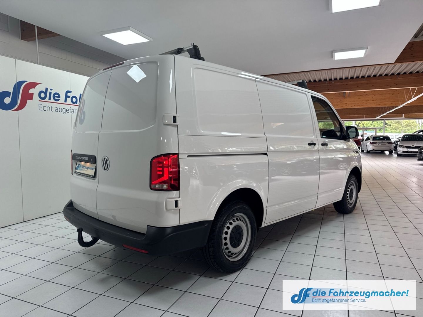 Fahrzeugabbildung Volkswagen Transporter T6.1 Kasten FWD 2.0 TDI DAB Notbrems