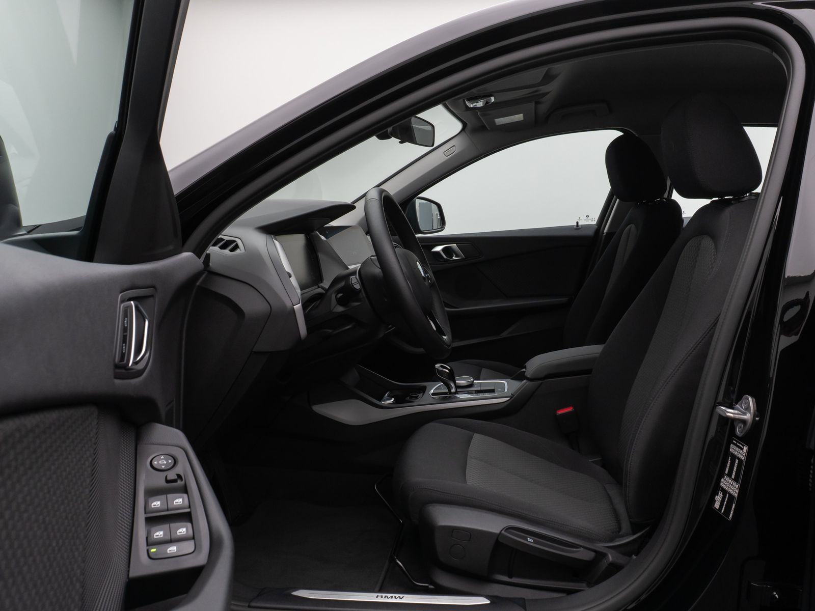 Fahrzeugabbildung BMW 118i DAB CockPitPro PDC LED Geschwindigkeitsreg