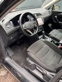 Volkswagen Tiguan Allspace - 9