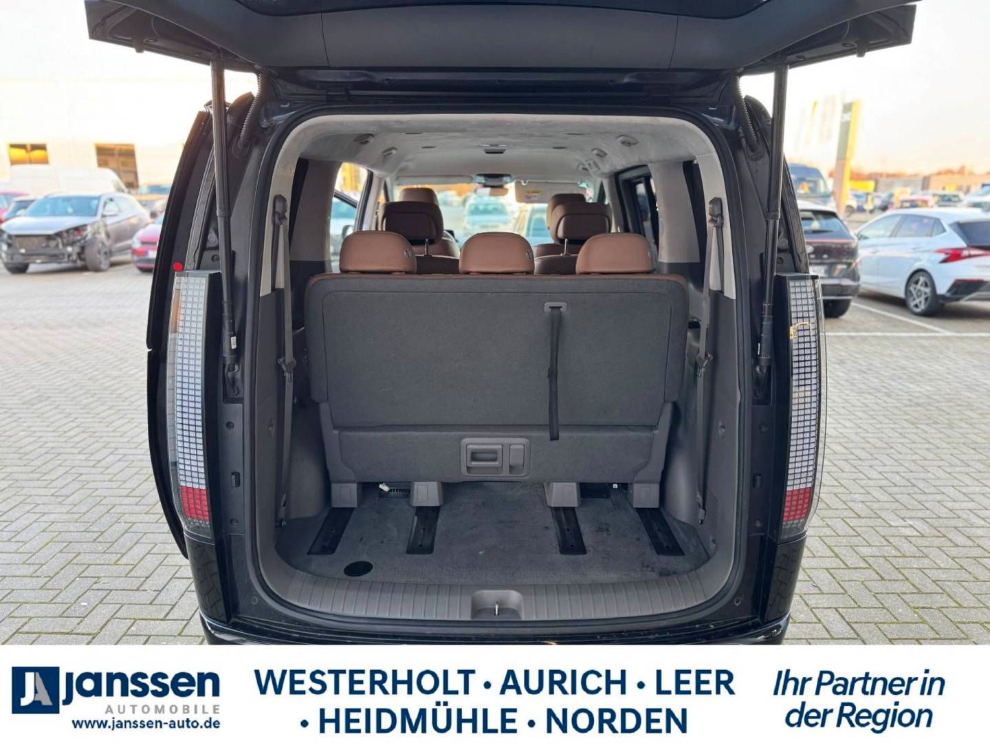 Fahrzeugabbildung Hyundai STARIA 7-Sitzer SIGNATURE