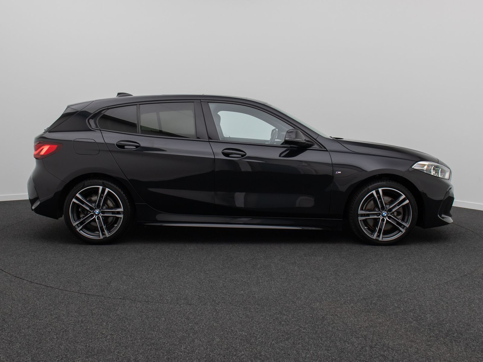 Fahrzeugabbildung BMW 120i M Sport DAB Kamera HiFi Panorama Lenkradhzg